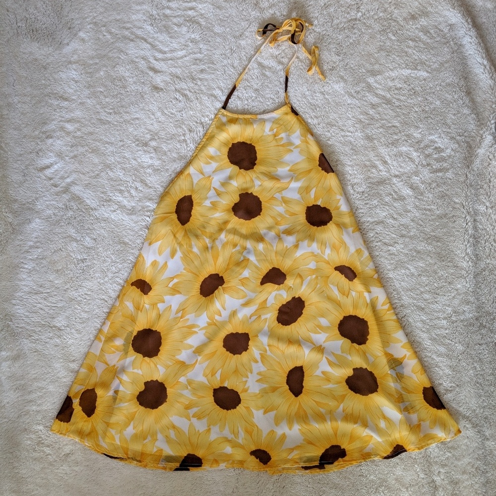 🌻🆕Katy Halter Dress ~ Sunflower Club - Picture 5 of 6